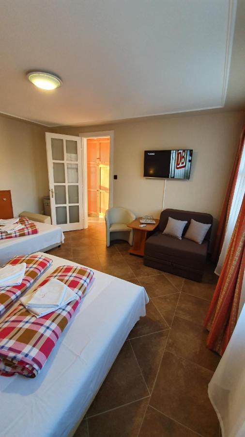 Hotel Roz Szentendre Zewnętrze zdjęcie